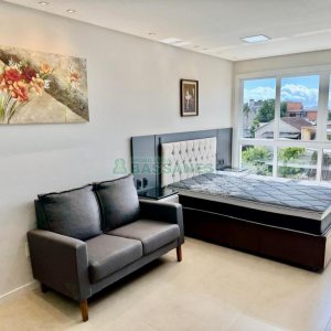 Kitinete Mobiliado com 40m², 1 dormitório, 1 vaga, no bairro Petrópolis em Caxias do Sul para Alugar