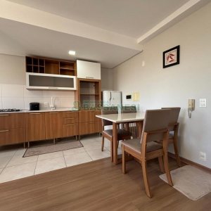 Apartamento com 40m², 1 dormitório, 1 vaga, no bairro Petrópolis em Caxias do Sul para Alugar