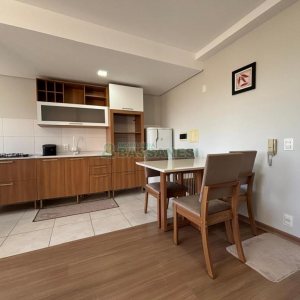 Apartamento com 40m², 1 dormitório, 1 vaga, no bairro Petrópolis em Caxias do Sul para Alugar