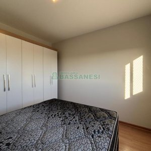 Apartamento com 40m², 1 dormitório, 1 vaga, no bairro Petrópolis em Caxias do Sul para Alugar
