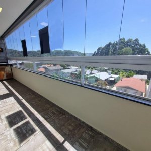 Apto Mobiliado com 87m², 2 dormitórios, 1 vaga, no bairro Petrópolis em Caxias do Sul para Alugar