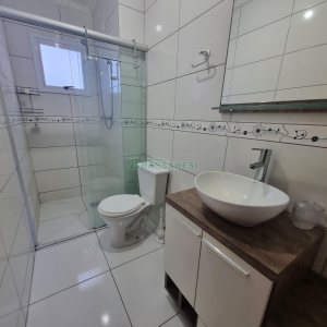 Apartamento com 67m², 2 dormitórios, 1 vaga, no bairro Vinhedos em Caxias do Sul para Alugar