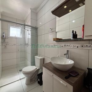 Apartamento com 67m², 2 dormitórios, 1 vaga, no bairro Vinhedos em Caxias do Sul para Alugar