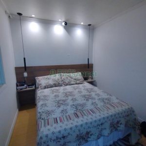 Casa com 190m², 3 dormitórios, 1 vaga, no bairro Santa Catarina em Caxias do Sul para Comprar