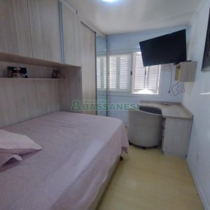 Casa com 190m², 3 dormitórios, 1 vaga, no bairro Santa Catarina em Caxias do Sul para Comprar