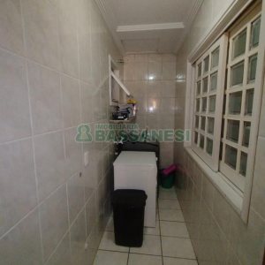 Casa com 190m², 3 dormitórios, 1 vaga, no bairro Santa Catarina em Caxias do Sul para Comprar