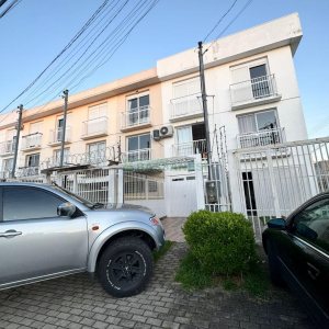 Sobrado com 75m², 2 dormitórios, 1 vaga, no bairro Nossa Senhora do Rosário em Caxias do Sul para Comprar
