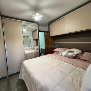 Sobrado com 75m², 2 dormitórios, 1 vaga, no bairro Nossa Senhora do Rosário em Caxias do Sul para Comprar