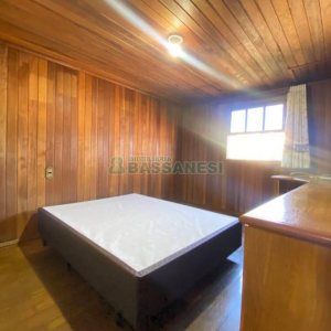 Casa com 91m², 3 dormitórios, 1 vaga, no bairro Planalto em Caxias do Sul para Comprar