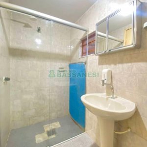 Casa com 91m², 3 dormitórios, 1 vaga, no bairro Planalto em Caxias do Sul para Comprar