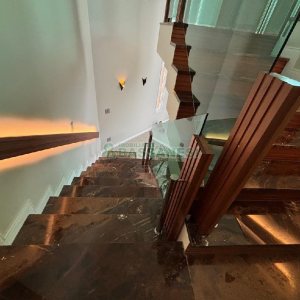 Casa com 400m², 4 dormitórios, 3 vagas, no bairro São Ciro em Caxias do Sul para Alugar