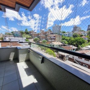 Apto Mobiliado com 74m², 2 dormitórios, 1 vaga, no bairro Cristo Redentor em Caxias do Sul para Alugar