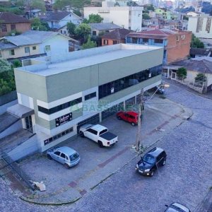 Sobreloja com 186m², 12 vagas, no bairro São Leopoldo em Caxias do Sul para Alugar