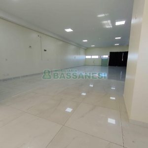 Sobreloja com 186m², 12 vagas, no bairro São Leopoldo em Caxias do Sul para Alugar