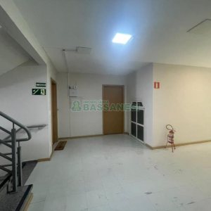 Sala com 42m², no bairro Rio Branco em Caxias do Sul para Comprar