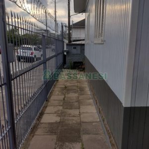 Casa com 88m², 3 dormitórios, 2 vagas, no bairro São José em Caxias do Sul para Comprar