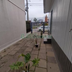 Casa com 88m², 3 dormitórios, 2 vagas, no bairro São José em Caxias do Sul para Comprar