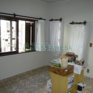 Casa com 230m², 4 dormitórios, 3 vagas, no bairro Bela Vista em Caxias do Sul para Alugar