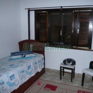 Casa com 230m², 4 dormitórios, 3 vagas, no bairro Bela Vista em Caxias do Sul para Alugar