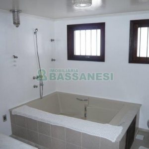 Casa com 230m², 4 dormitórios, 3 vagas, no bairro Bela Vista em Caxias do Sul para Alugar