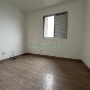 Apartamento com 53m², 2 dormitórios, 1 vaga, no bairro Lourdes em Caxias do Sul para Alugar
