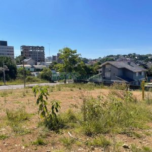 Terreno, no bairro Interlagos em Caxias do Sul para Comprar