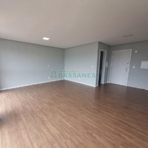 Apartamento com 48m², 1 dormitório, 1 vaga, no bairro Santa Catarina em Caxias do Sul para Alugar ou Comprar