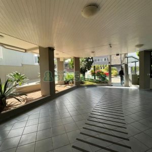 Apartamento com 81m², 2 dormitórios, 2 vagas, no bairro Panazzolo em Caxias do Sul para Comprar