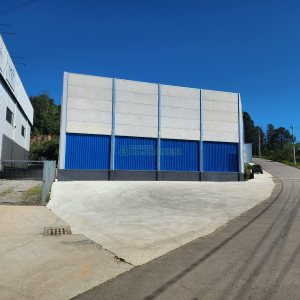 Pavilhão com 1600m², no bairro São Giacomo em Caxias do Sul para Alugar