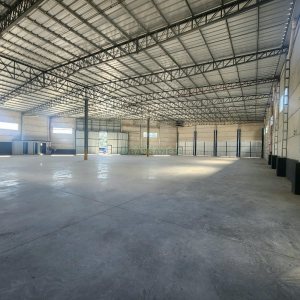 Pavilhão com 1600m², no bairro São Giacomo em Caxias do Sul para Alugar