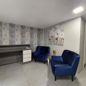 Apto Mobiliado com 51m², 2 dormitórios, 1 vaga, no bairro Vila Horn em Caxias do Sul para Alugar