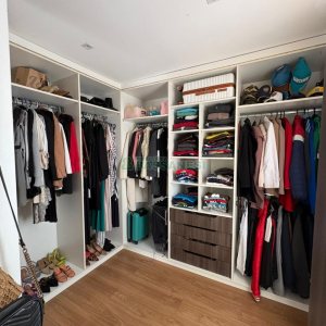 Casa com 264m², 3 dormitórios, 2 vagas, no bairro Vinhedos em Caxias do Sul para Comprar