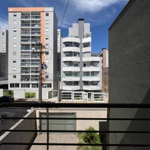 Casa com 264m², 3 dormitórios, 2 vagas, no bairro Vinhedos em Caxias do Sul para Comprar