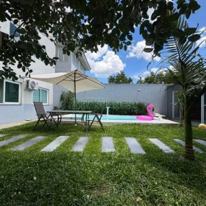 Casa com 264m², 3 dormitórios, 2 vagas, no bairro Vinhedos em Caxias do Sul para Comprar