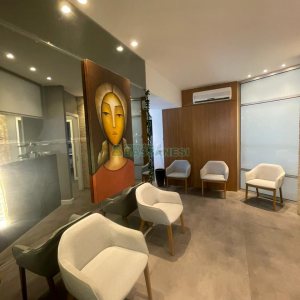 Sala com 109m², 1 vaga, no bairro São Pelegrino em Caxias do Sul para Comprar