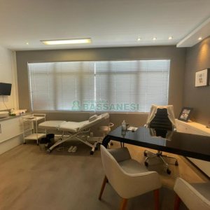 Sala com 109m², 1 vaga, no bairro São Pelegrino em Caxias do Sul para Comprar