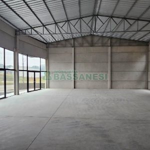 Pavilhão com 243m², no bairro Ana Rech em Caxias do Sul para Alugar