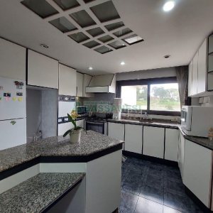 Apto Mobiliado com 177m², 3 dormitórios, 2 vagas, no bairro Rio Branco em Caxias do Sul para Alugar