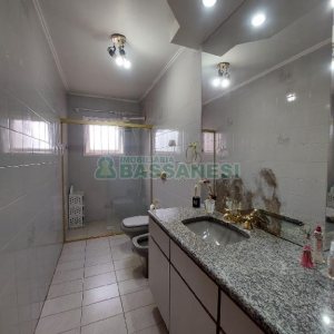 Apto Mobiliado com 177m², 3 dormitórios, 2 vagas, no bairro Rio Branco em Caxias do Sul para Alugar