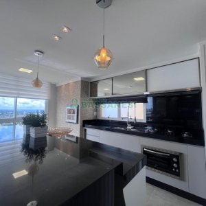 Apto Mobiliado com 111m², 3 dormitórios, 2 vagas, no bairro Cristo Redentor em Caxias do Sul para Alugar