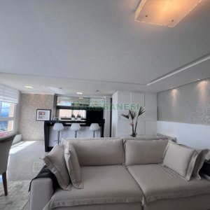 Apto Mobiliado com 111m², 3 dormitórios, 2 vagas, no bairro Cristo Redentor em Caxias do Sul para Alugar