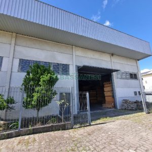 Pavilhão com 576m², no bairro São Luiz em Caxias do Sul para Alugar