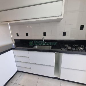 Apto Mobiliado com 84m², 2 dormitórios, 2 vagas, no bairro Panazzolo em Caxias do Sul para Alugar