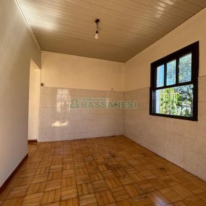 Casa com 52m², 2 dormitórios, no bairro Cruzeiro em Caxias do Sul para Alugar