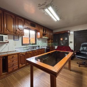 Casa com 120m², 3 dormitórios, 1 vaga, no bairro São José em Caxias do Sul para Alugar