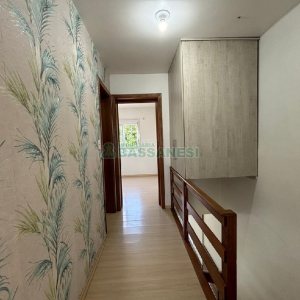 Casa com 110m², 2 dormitórios, 2 vagas, no bairro Ana Rech em Caxias do Sul para Alugar