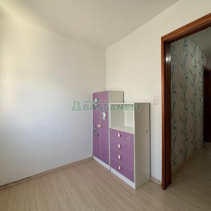 Casa com 110m², 2 dormitórios, 2 vagas, no bairro Ana Rech em Caxias do Sul para Alugar