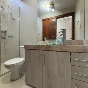 Casa com 110m², 2 dormitórios, 2 vagas, no bairro Ana Rech em Caxias do Sul para Alugar