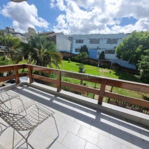 Casa com 230m², 4 dormitórios, 2 vagas, no bairro Colina Sorriso em Caxias do Sul para Alugar