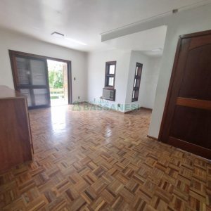 Casa com 230m², 4 dormitórios, 2 vagas, no bairro Colina Sorriso em Caxias do Sul para Alugar